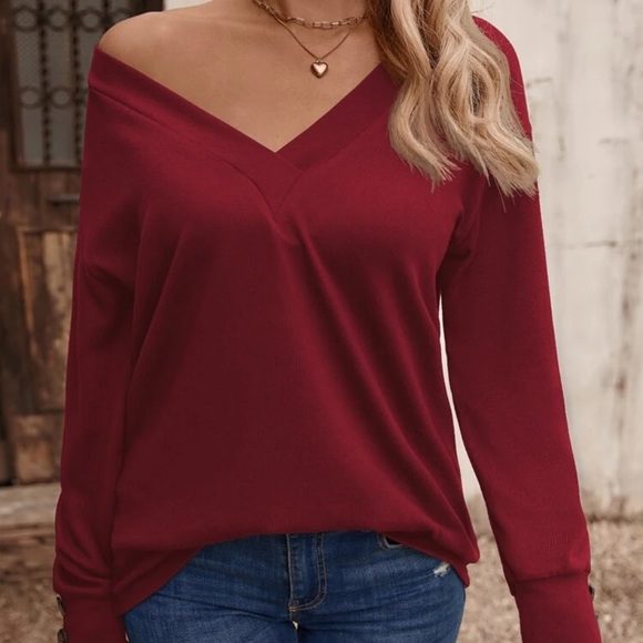 New V neck red long sleeve top - Picture 4 of 7